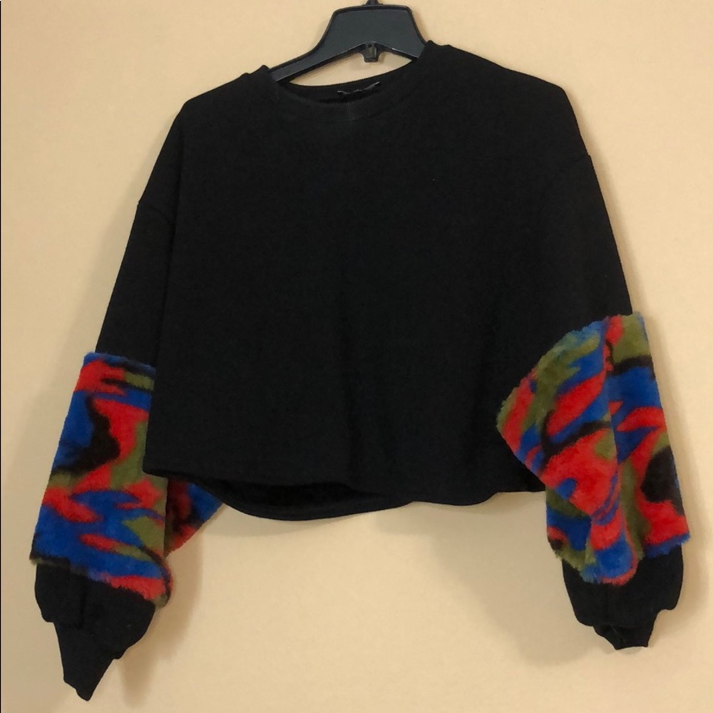 Long sleeve crop top